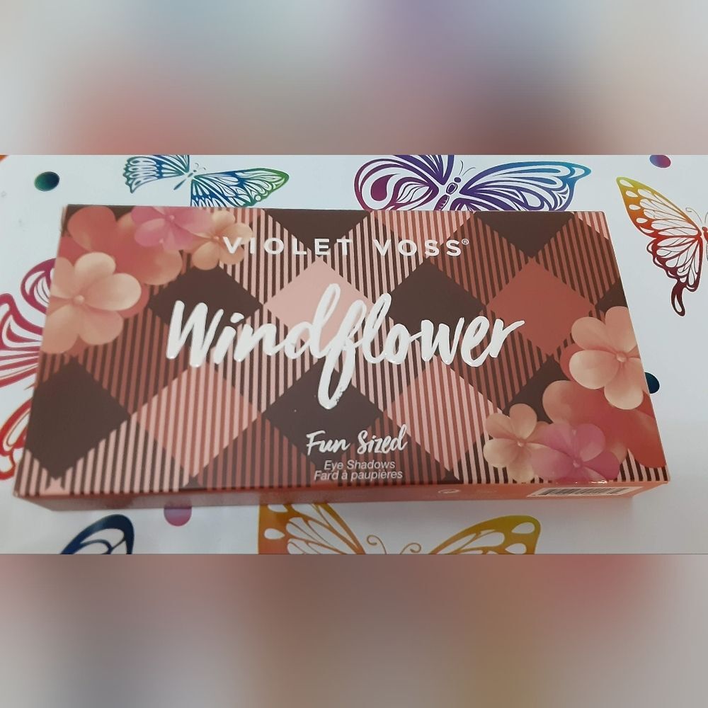 NEW Windflowers Violet Voss
